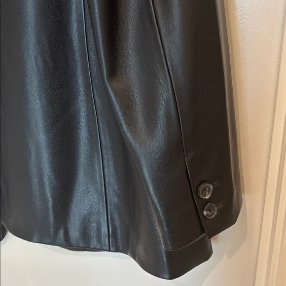 Gap size XL Vegan Leather Blazer - Picture 3 of 7